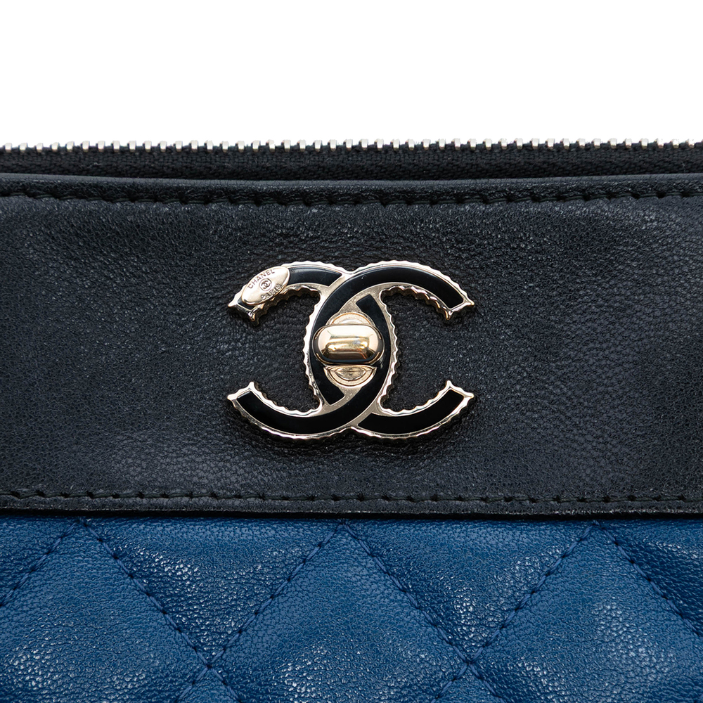Pre-Loved Chanel Medium Bicolor Quilted Sheepskin Mademoiselle O Case Clutch - Picture 5 of 8